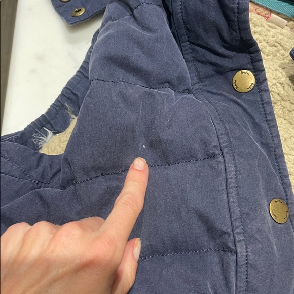 Boden Sherpa Vest with Detachable hood - Picture 7 of 7